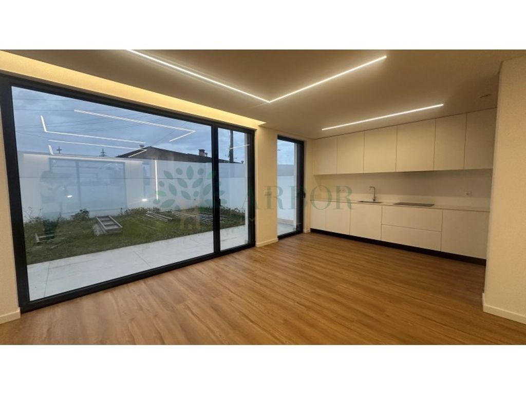 Maison de luxe à vendre à Póvoa de Varzim, 500 000 €, Photo 1