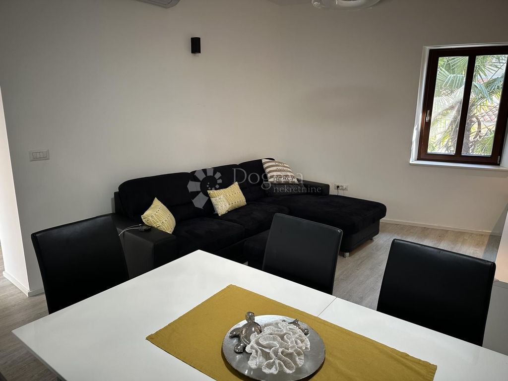 Appartement de luxe à vendre à Porec, 425 000 €, Photo 2