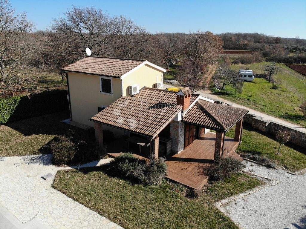Maison de luxe à vendre à Porec, 500 000 €, Photo 3