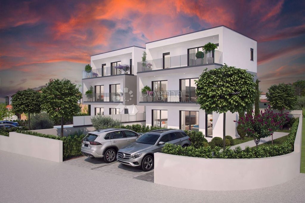 Maison de luxe à vendre à Porec, 611 000 €, Photo 3