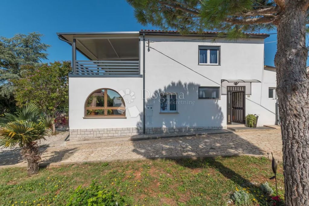 Maison de luxe à vendre à Porec, 750 000 €, Photo 3