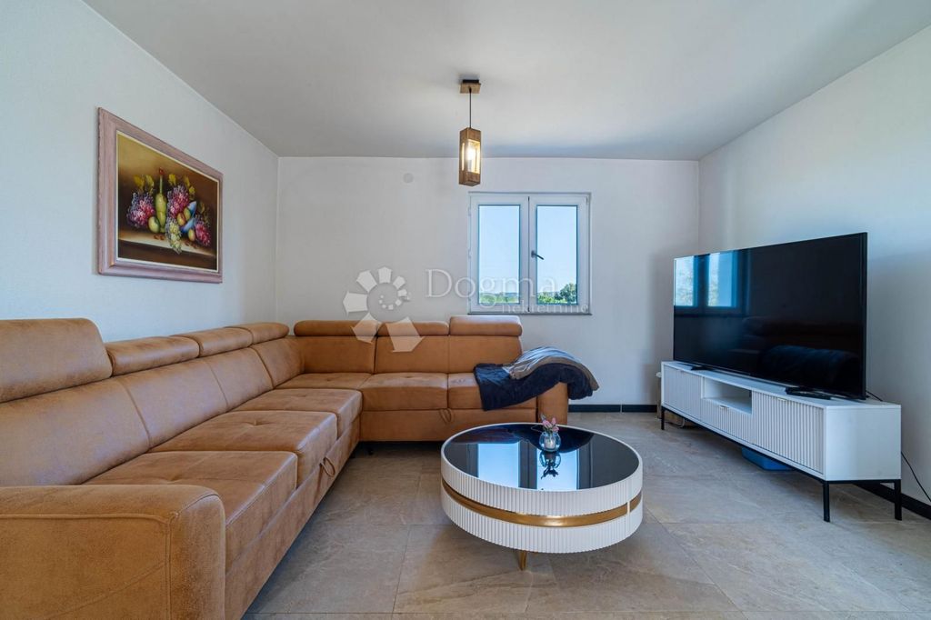 Maison de luxe à vendre à Porec, 550 000 €, Photo 4