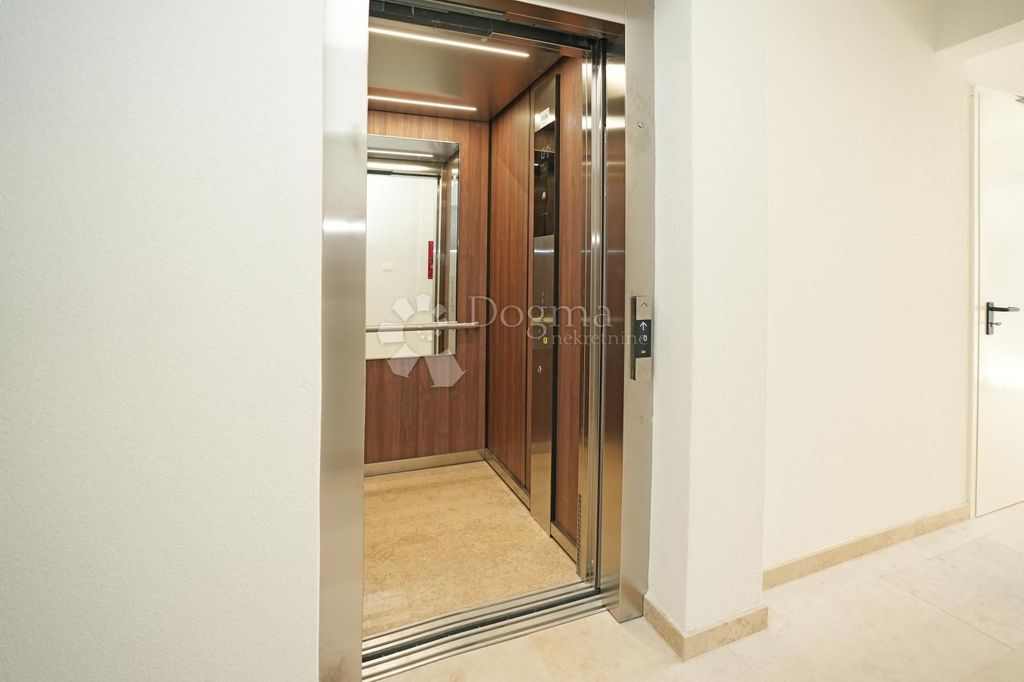 Appartement de luxe à vendre à Porec, 422 300 €, Photo 6