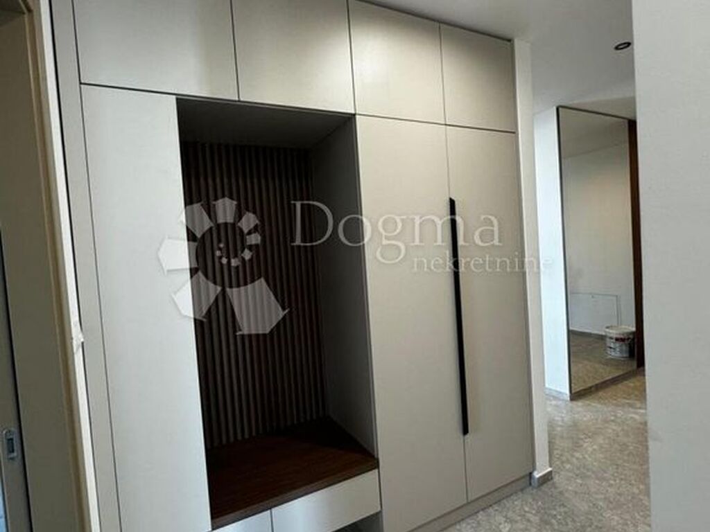 Luxury Apartment for sale in Porec, 410 000 €, Photo 6