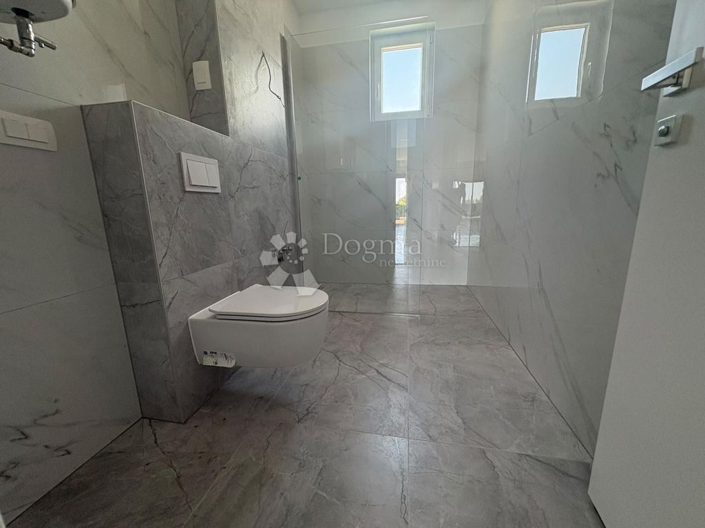 Appartement de luxe à vendre à Porec, 420 000 €, Photo 7