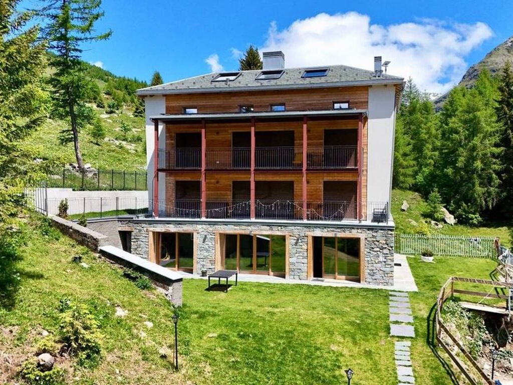 Luxury Apartment for sale in Madesimo, 880 000 €, Photo 1
