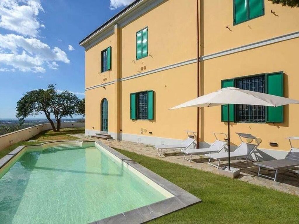 Luxury House for sale in Massarosa, 1 400 000 €, Photo 1