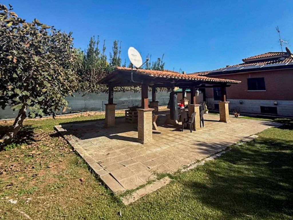 Luxury House for sale in Rome, 850 000 €, Photo 1