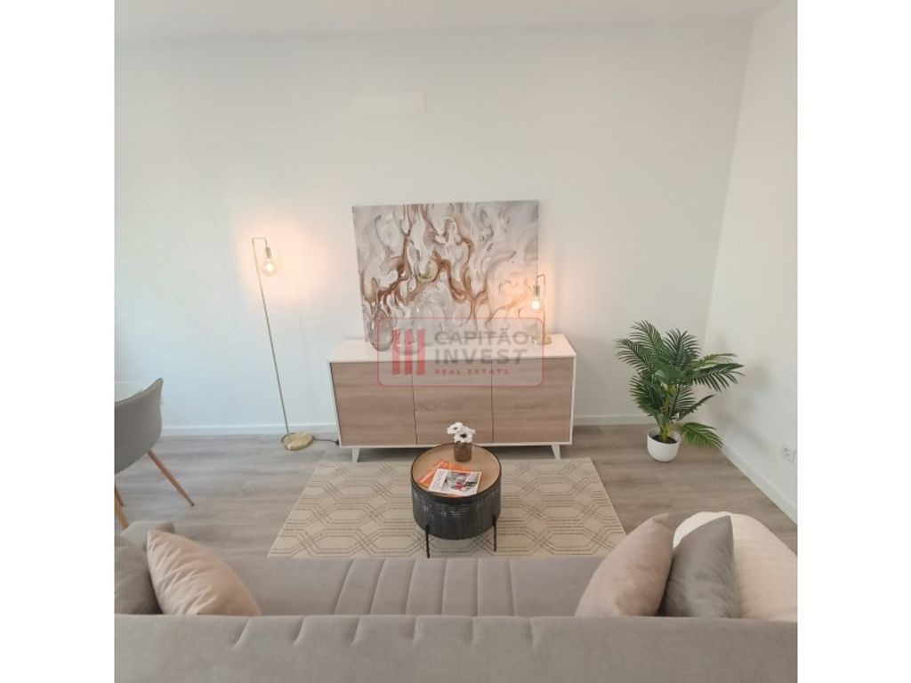 Luxury Apartment for sale in Lisbon, 579 900 €, Photo 2