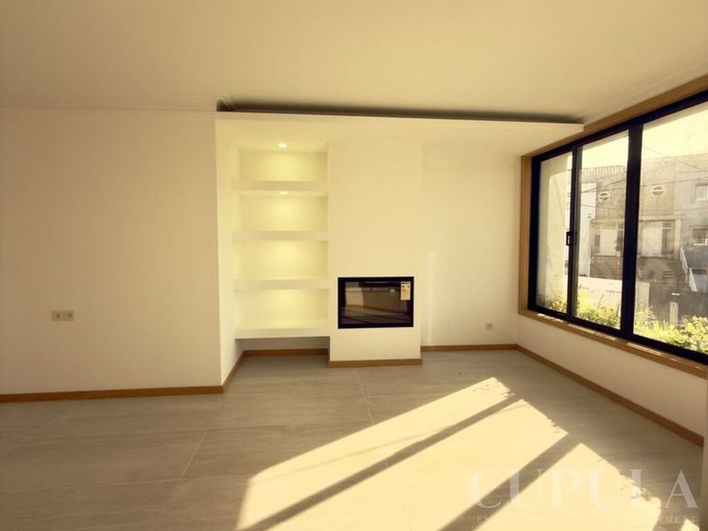 Luxury House for sale in Gondomar, 480 000 €, Photo 2