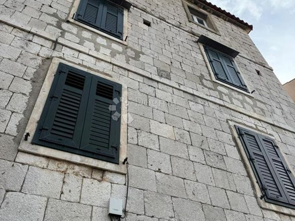 Maison de luxe à vendre à Omiš, 400 000 €, Photo 2