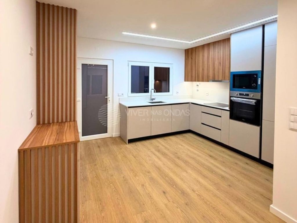 Luxury House for sale in Sesimbra, 450 000 €, Photo 2