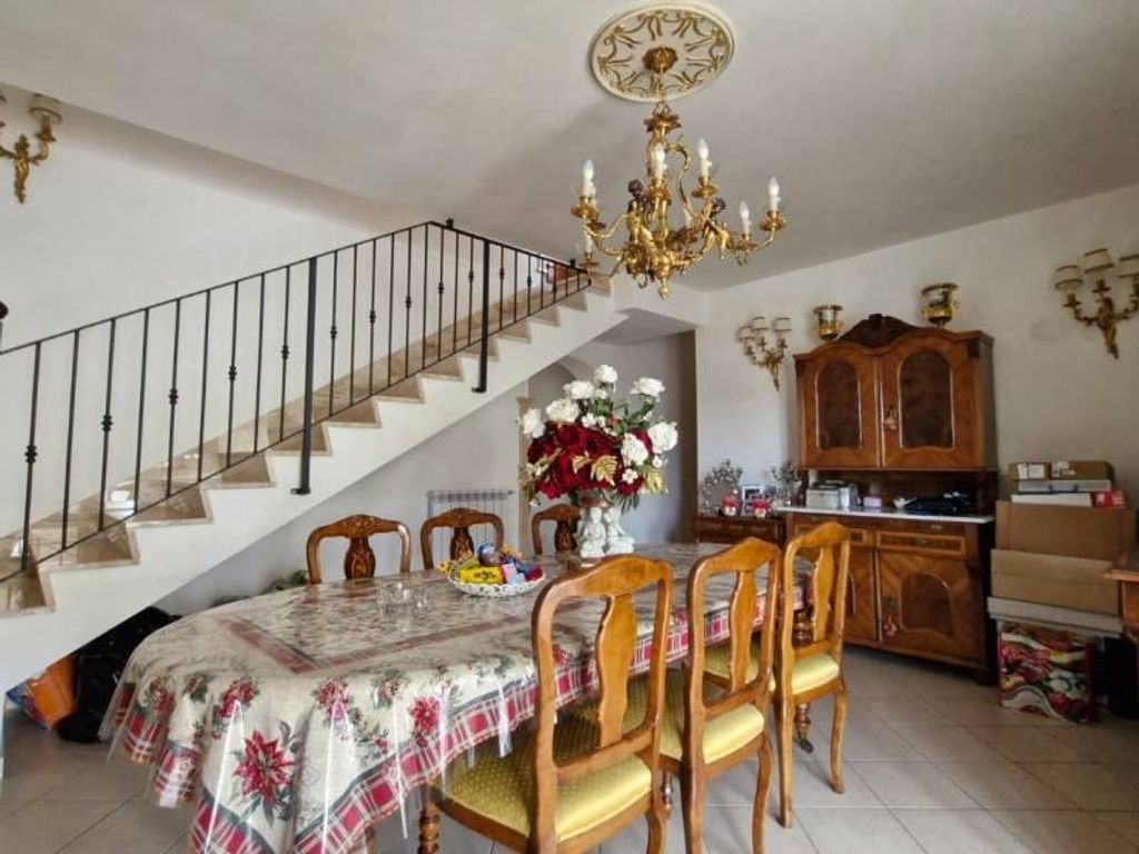 Maison de luxe à vendre à Anzio, 560 000 €, Photo 3
