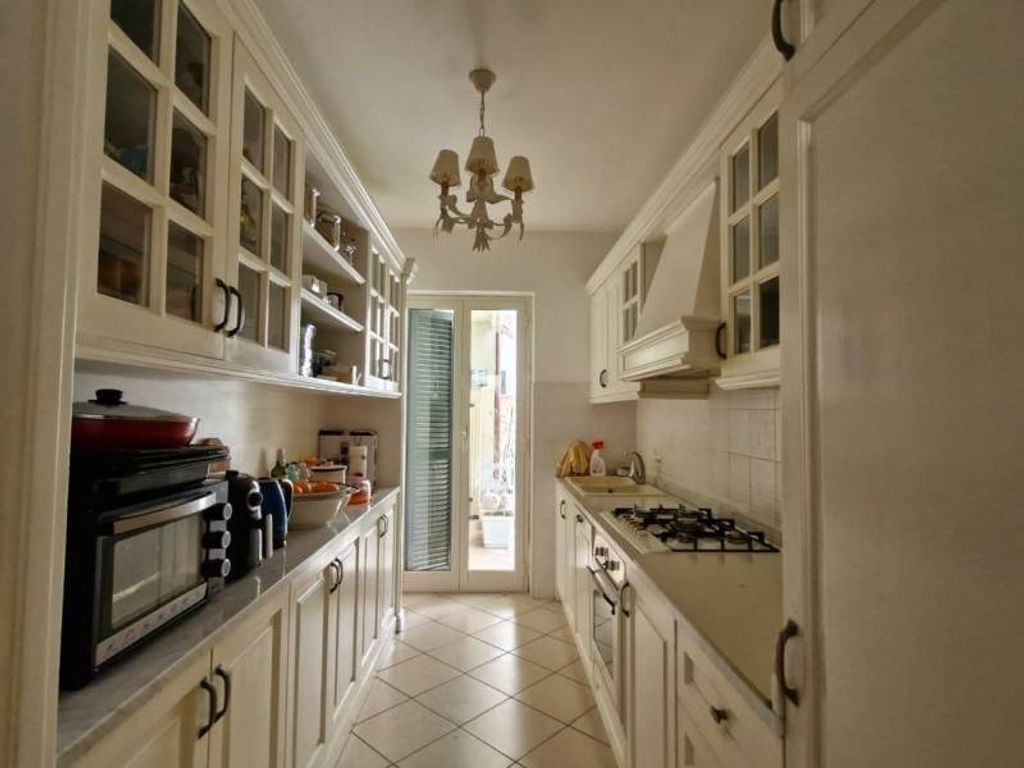 Maison de luxe à vendre à Anzio, 560 000 €, Photo 6