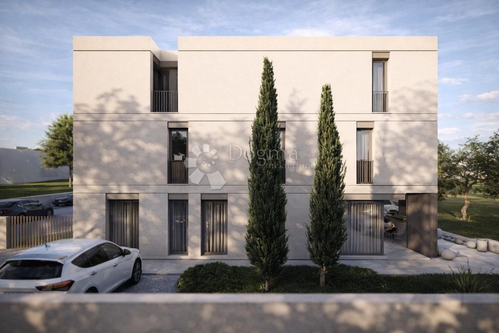 Luxury Apartment for sale in Novigrad, 0 €, Photo 1