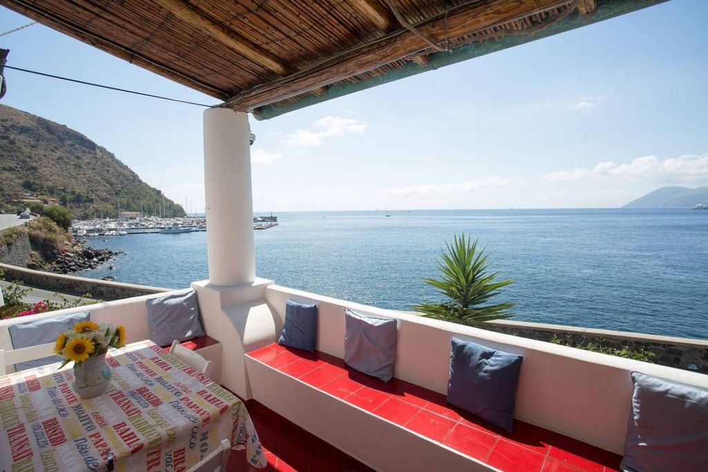 Luxury House for sale in Lipari, 800 000 €, Photo 1
