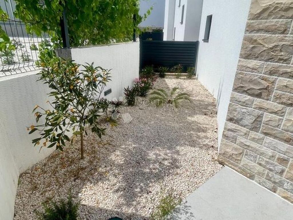 Luxury House for sale in Murter, 599 000 €, Photo 2