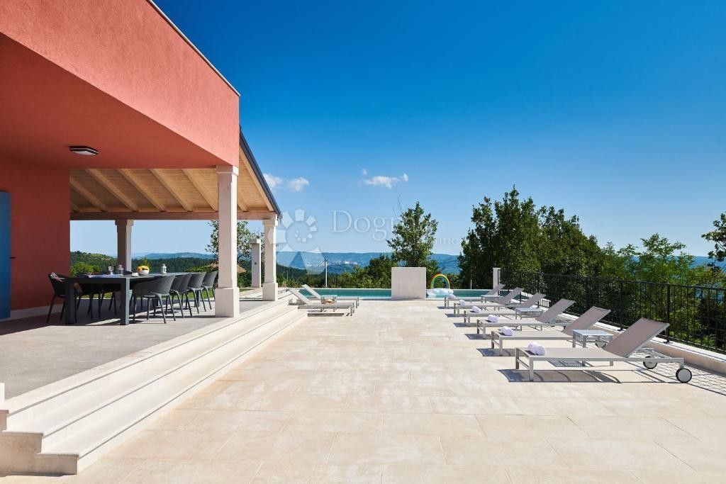 Maison de luxe à vendre à Motovun, 1 400 000 €, Photo 2