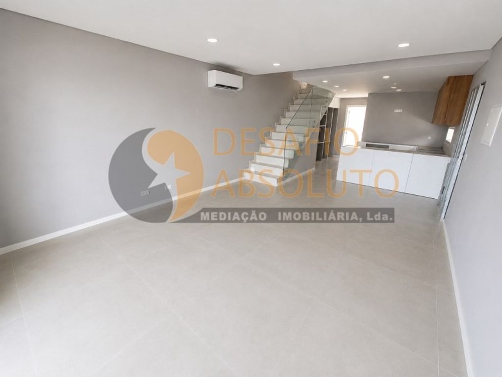 Maison de luxe à vendre à Seixal, 480 000 €, Photo 2