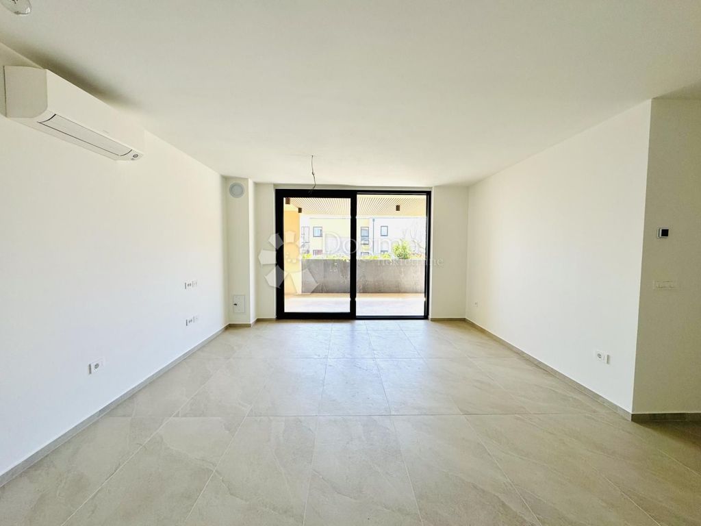 Luxury Apartment for sale in Novigrad, 669 000 €, Photo 3