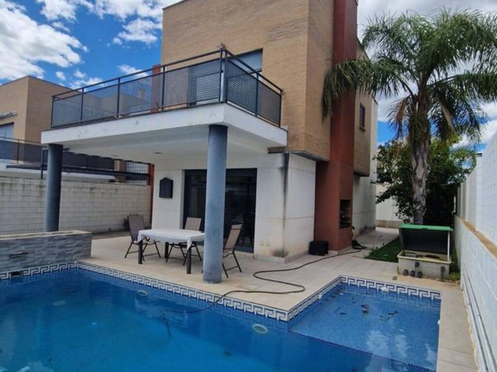 Luxury House for sale in La Pobla de Vallbona, 490 000 €, Photo 3