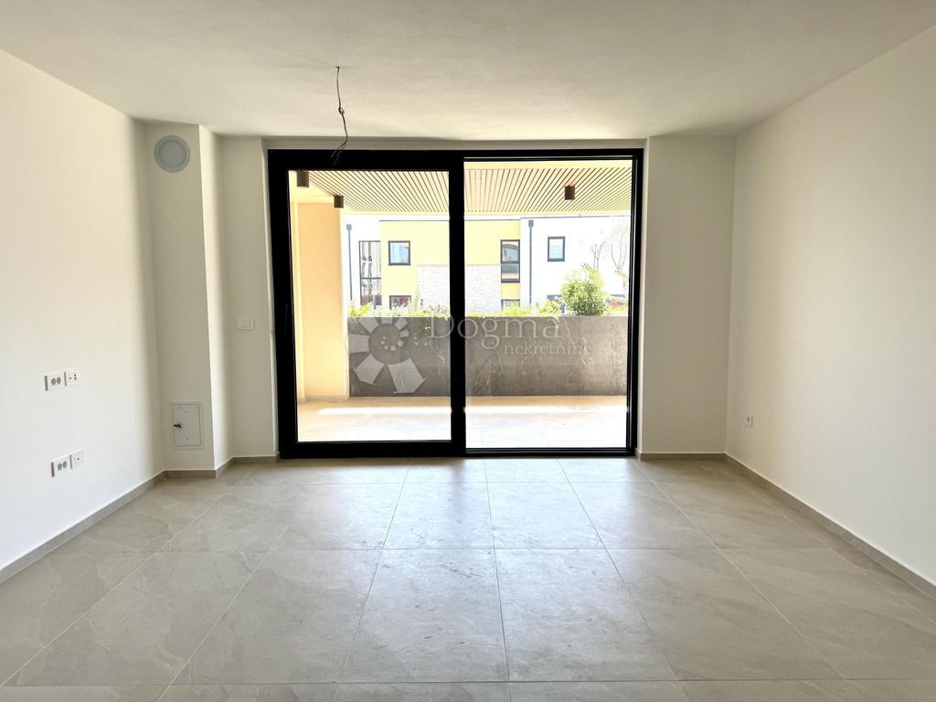 Luxury Apartment for sale in Novigrad, 669 000 €, Photo 4