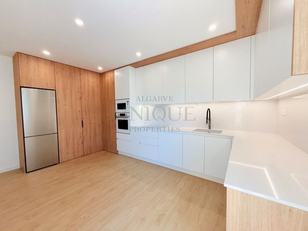 Luxury Apartment for sale in Lagos, 606 000 €, Photo 4