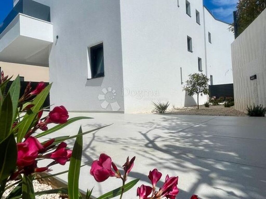Maison de luxe à vendre à Murter, 599 000 €, Photo 4