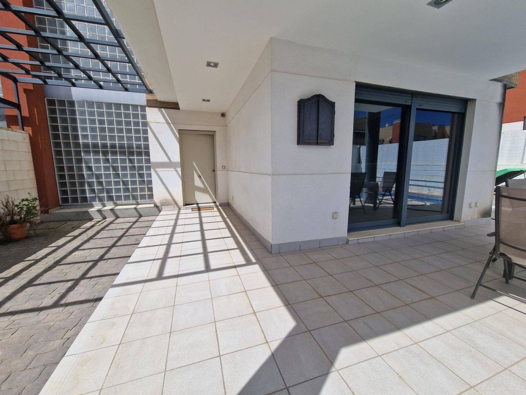 Luxury House for sale in La Pobla de Vallbona, 490 000 €, Photo 4