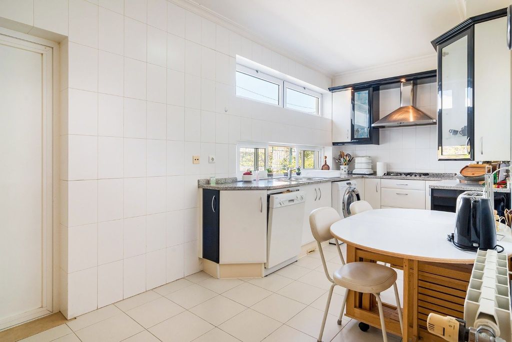 Luxury Apartment for sale in Alcabideche, 1 050 000 €, Photo 4