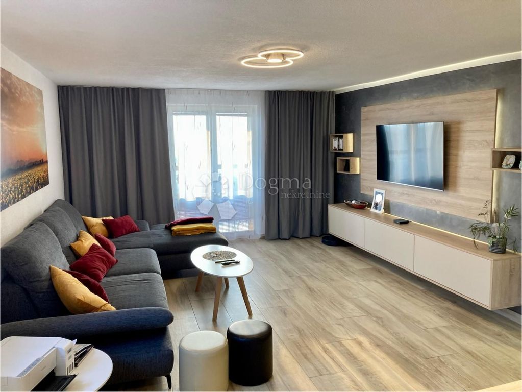 Maison de luxe à vendre à Novigrad, 0 €, Photo 5