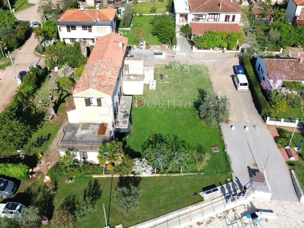 Maison de luxe à vendre à Novigrad, 728 000 €, Photo 6