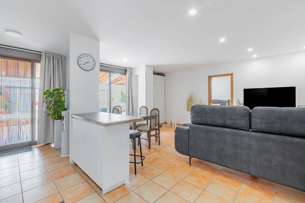 Luxury Apartment for sale in Ses Salines, 729 000 €, Photo 6