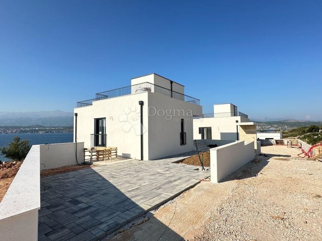 Maison de luxe à vendre à Novigrad, 750 000 €, Photo 6