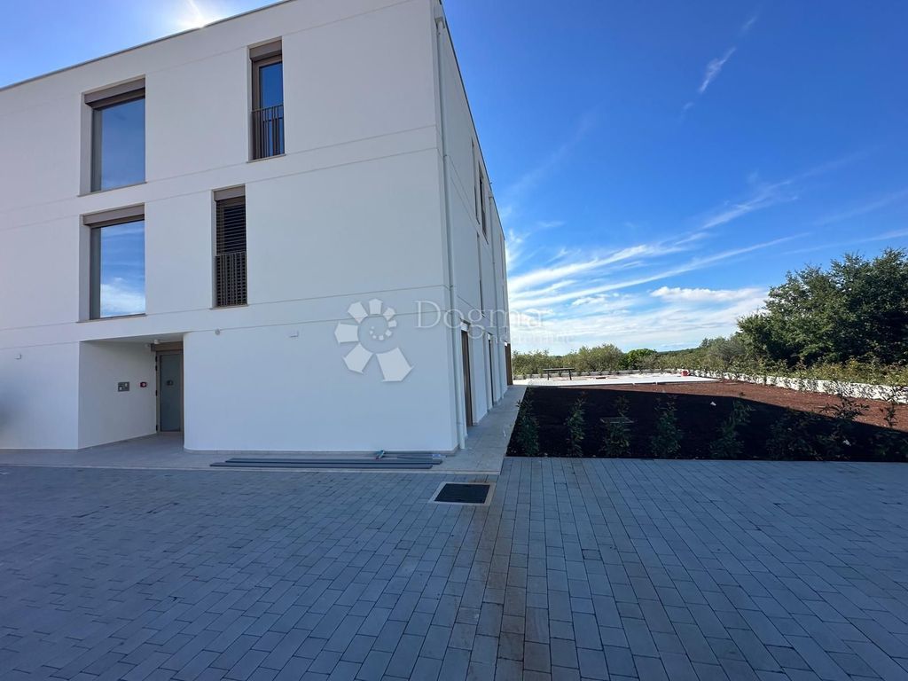 Appartement de luxe à vendre à Novigrad, 0 €, Photo 7