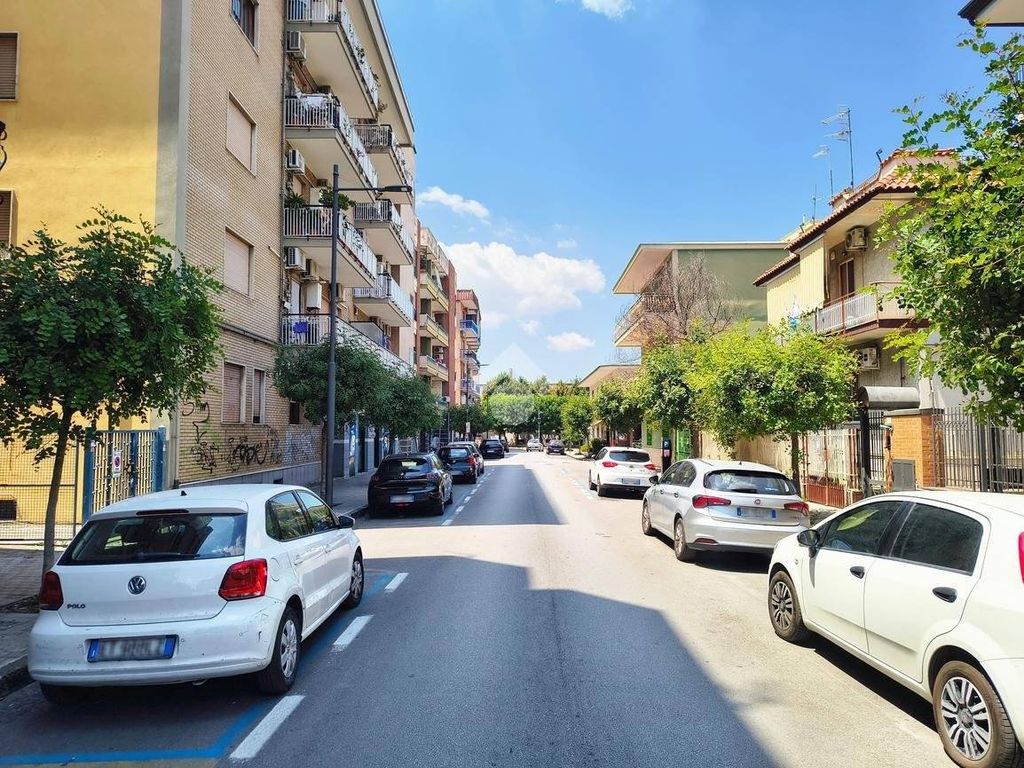 Maison de luxe à vendre à Pomigliano d'Arco, 980 000 €, Photo 1