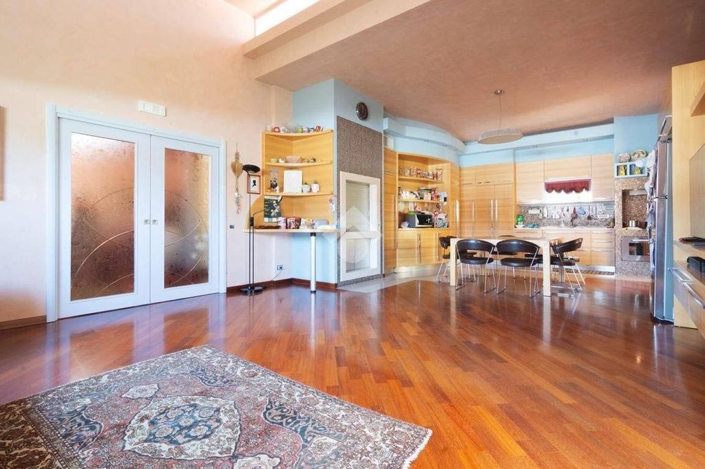 Luxury House for sale in Conversano, 875 000 €, Photo 1