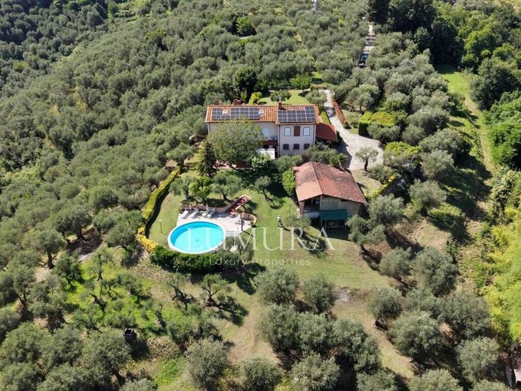 Luxury House for sale in Massarosa, 2 000 000 €, Photo 1