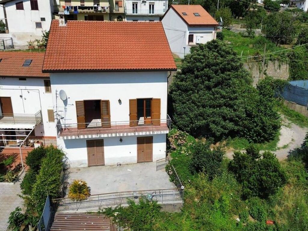 Luxury House for sale in Agerola, 650 000 €, Photo 1