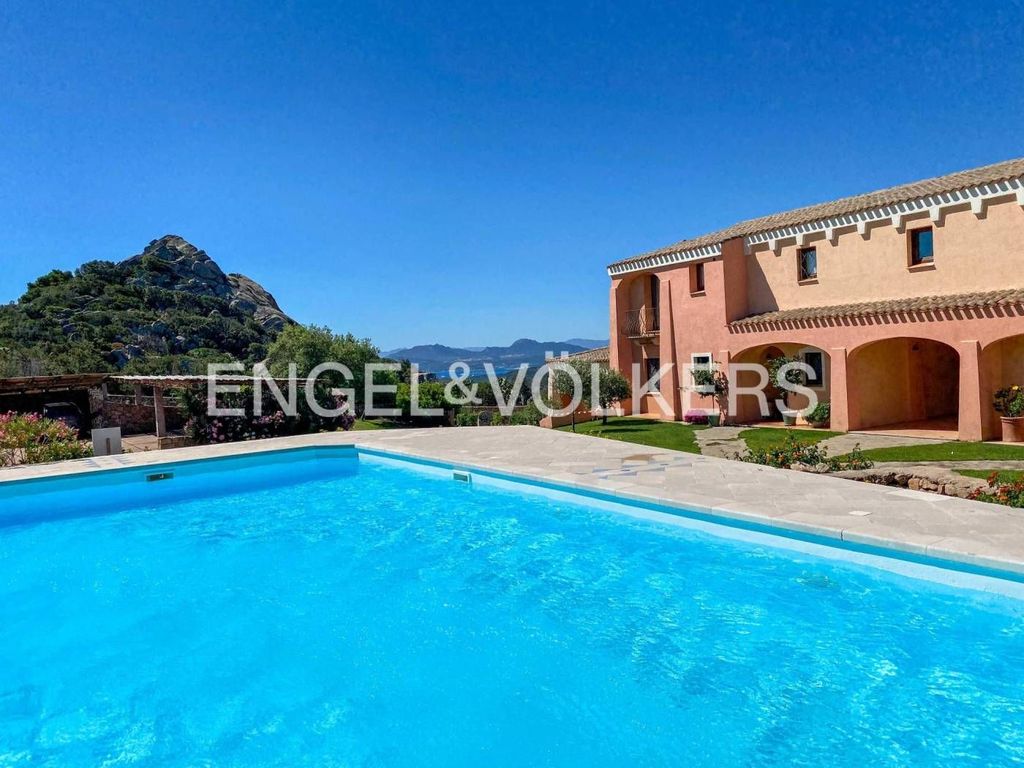 Luxury Apartment for sale in Arzachena, 1 150 000 €, Photo 1