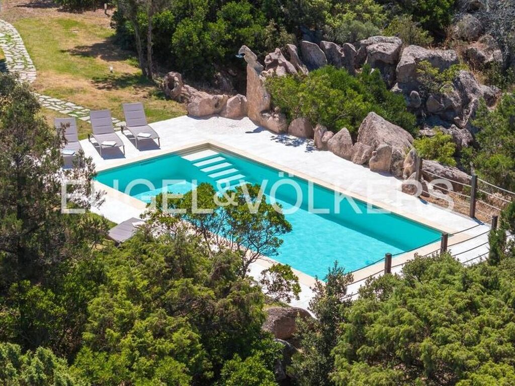 Luxury House for sale in Arzachena, 1 250 000 €, Photo 1