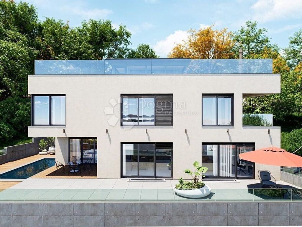 Luxury House for sale in Kršan, 0 €, Photo 1