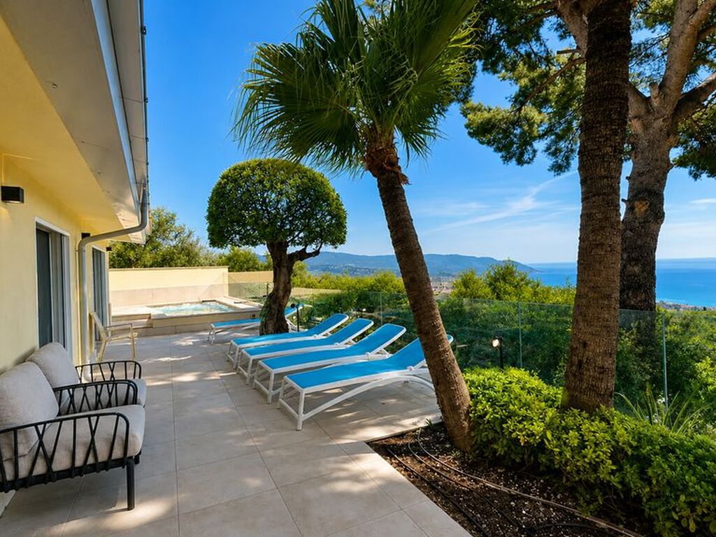 Maison de luxe à vendre à Diano Marina, 1 350 000 €, Photo 2