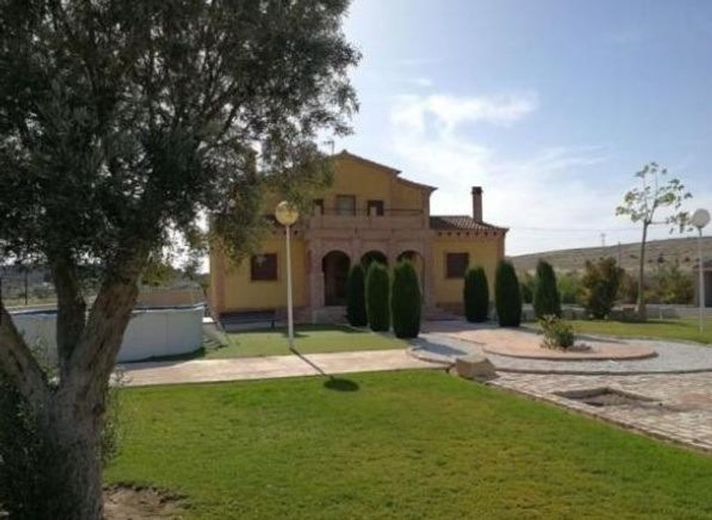 Luxury House for sale in Elche, 420 000 €, Photo 2