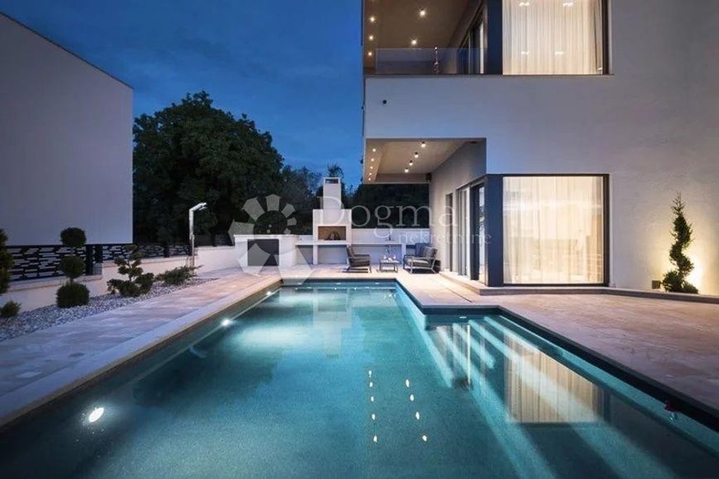 Maison de luxe à vendre à Marcana, 1 200 000 €, Photo 3