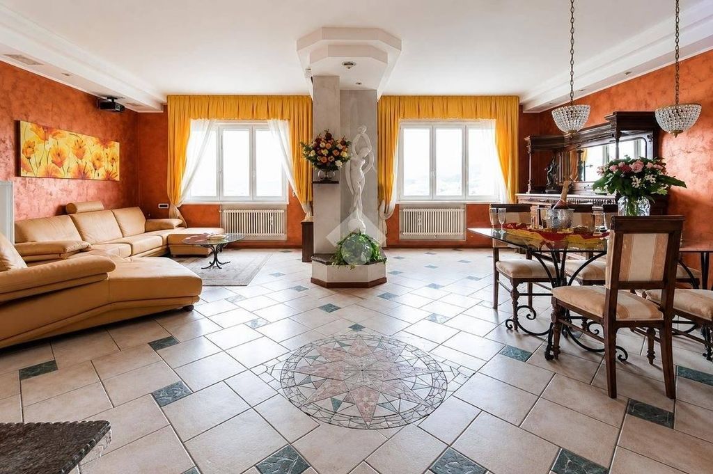 Appartement de luxe à vendre à Como, 595 000 €, Photo 3