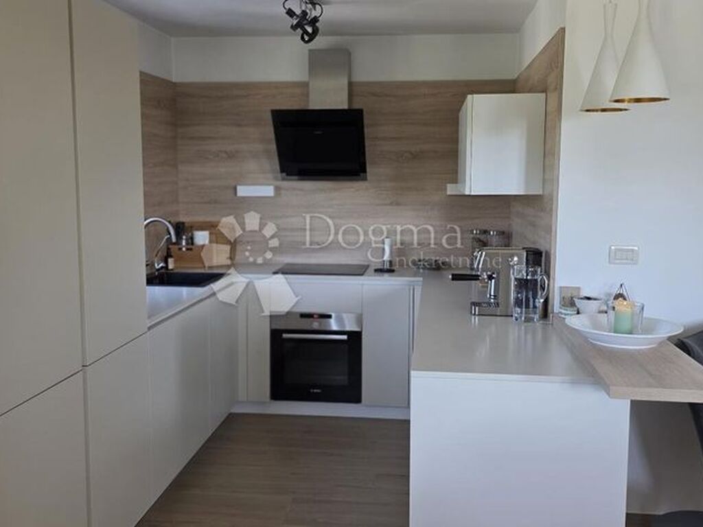 Maison de luxe à vendre à Labin, 699 000 €, Photo 3