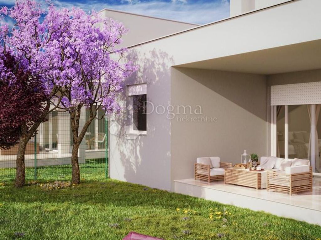 Maison de luxe à vendre à Labin, 400 000 €, Photo 3