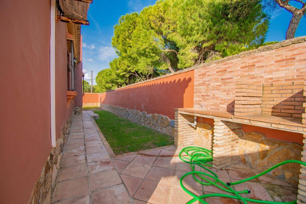 Luxury House for sale in Chiclana de La Frontera, 460 000 €, Photo 7