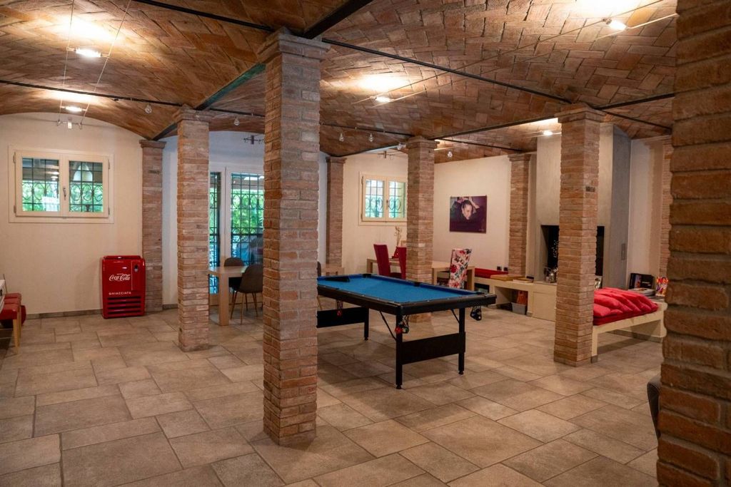 Maison de luxe à vendre à Modena, 1 350 000 €, Photo 7
